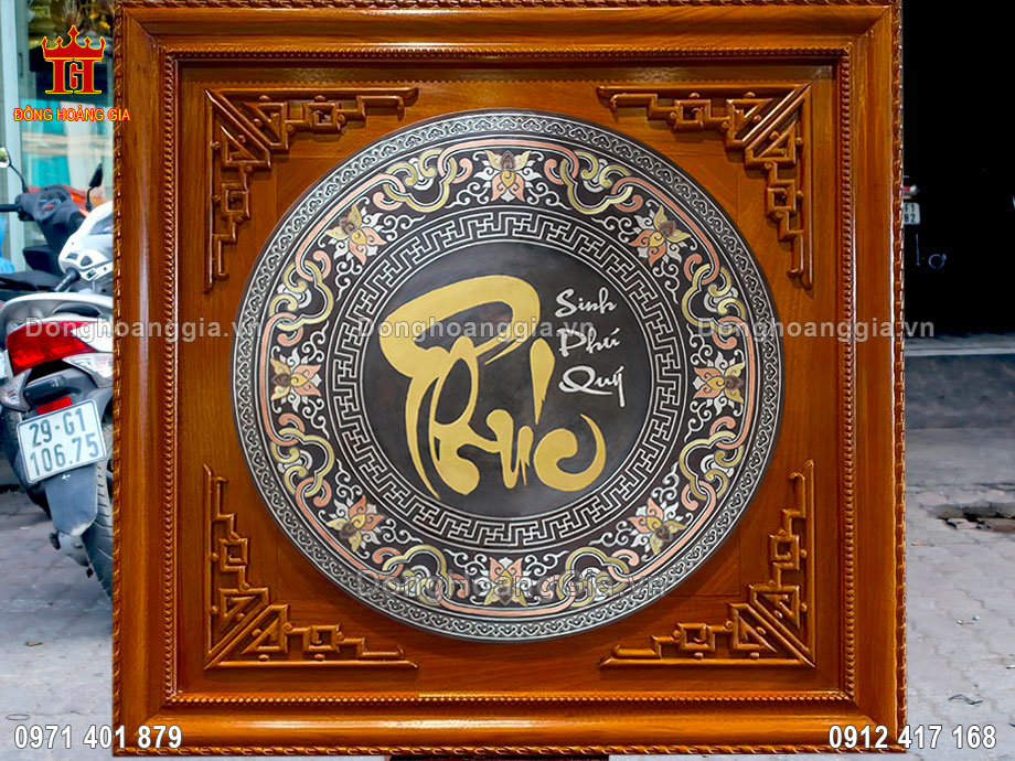 Bức tranh được nghệ nhân của chúng tôi chế tác hoàn toàn thủ công truyền thống